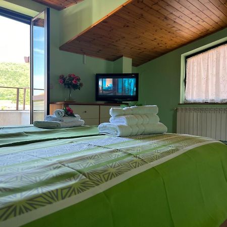 Apartma Mimi Dekani Exteriör bild